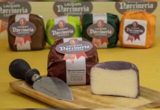 Formaggio pecorino al vino