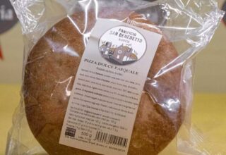 Pizza di Pasqua dolce o salata al formaggio grande 500g