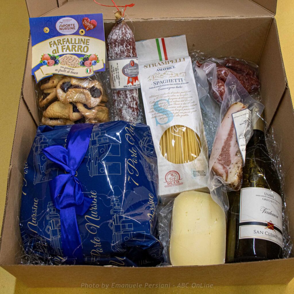 Confezione di Natale da Norcia con panettone