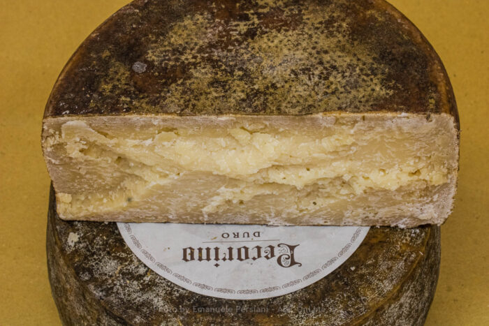 Pecorino stagionato trombarolo
