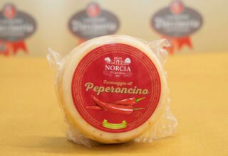 formaggio norcia al peperoncino