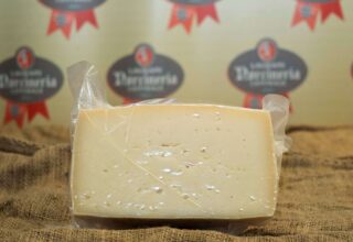 20250925 pecorino semi stagionato di norcia meta sotto vuoto